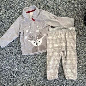 H&M Gray Kids Pajama Set with Snowflake and Deer Design